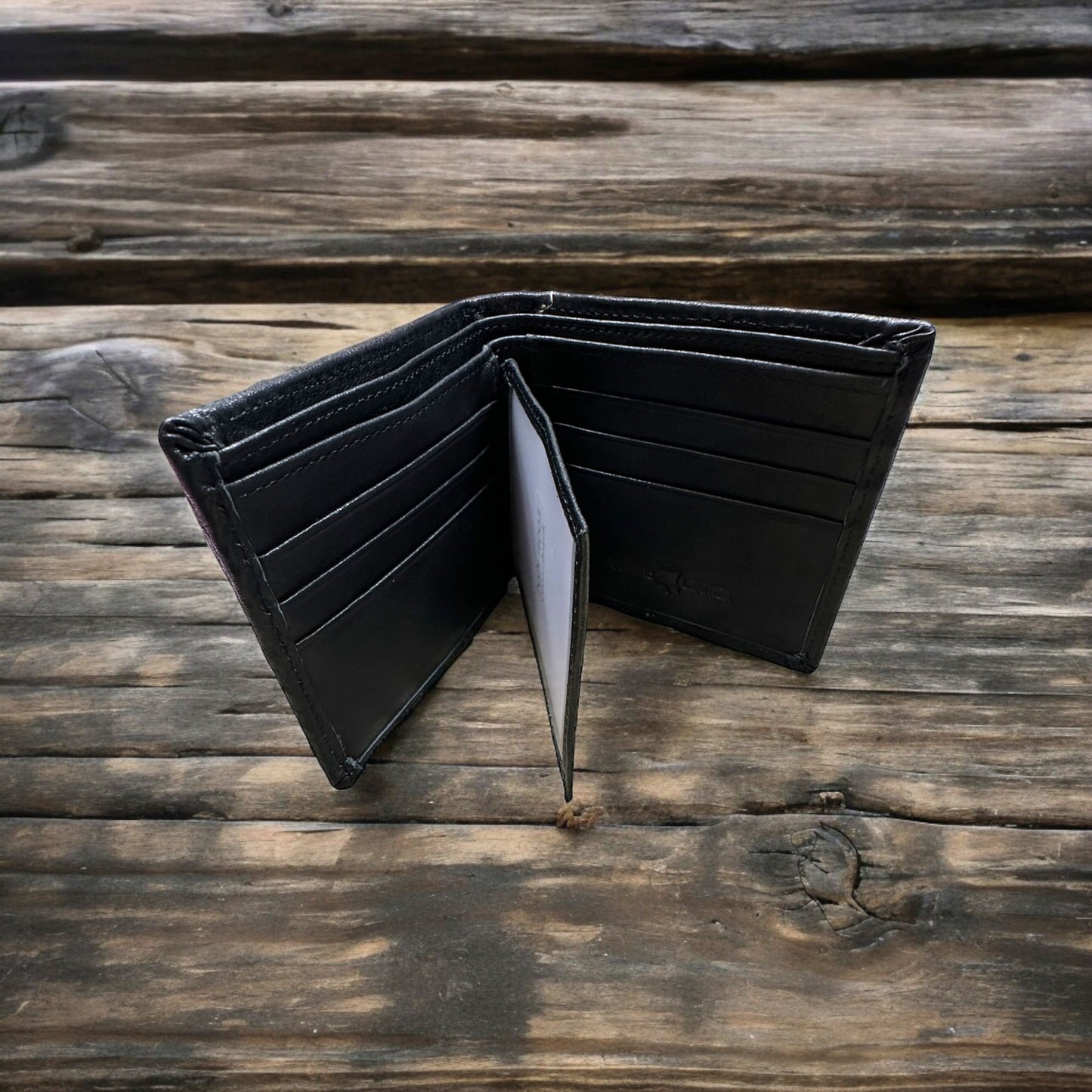 Cartera de cuero con tejido de canasta y gallo concho y pelo de vaca