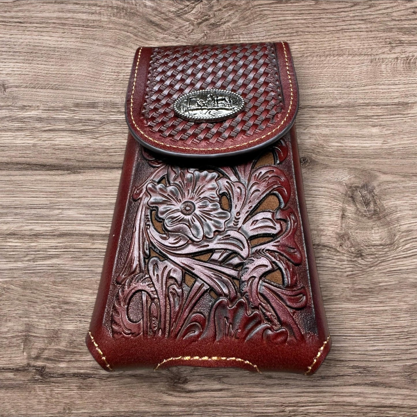 Western Stakes Western Leather Phone Belt Holster XXL Cowboy Praying at Cross Concho